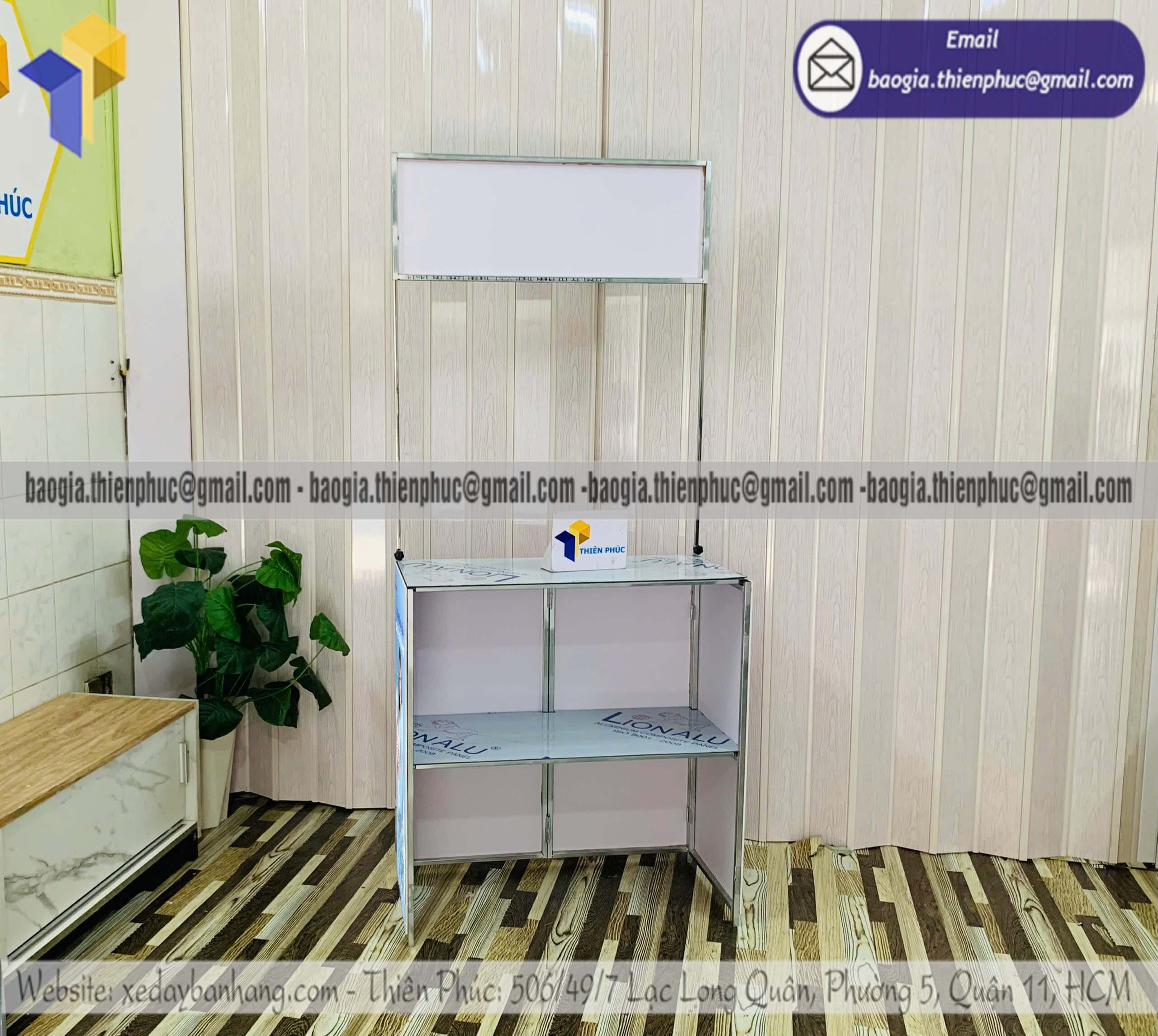Booth sắt trưng bày quảng cáo di động gấp gọn không qua trung gian cực okie