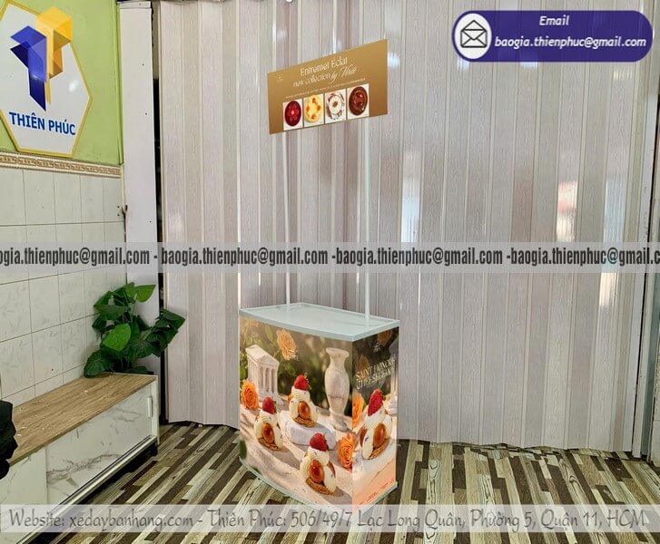 Quầy nhựa cho PG quảng cáo thương hiệu siêu thị sản phẩm marketing tận nơi