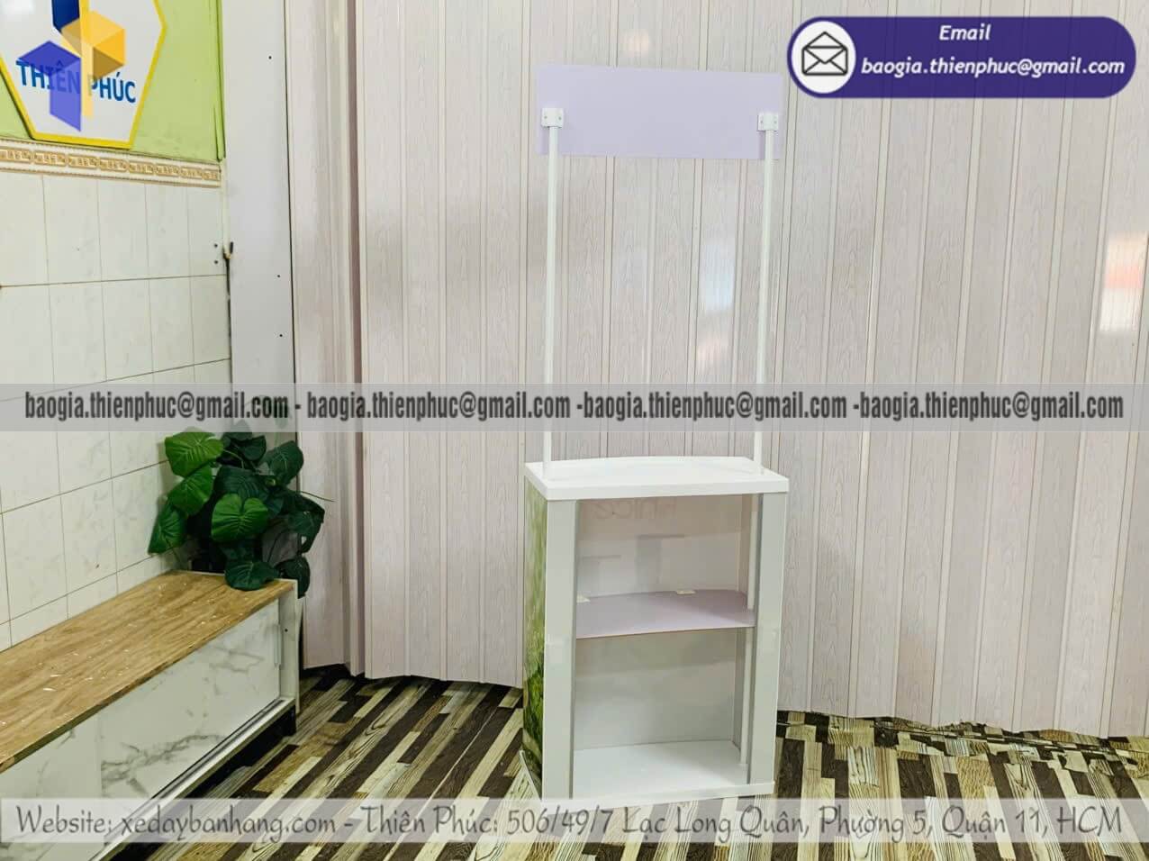 Quầy sampling bằng nhựa marketing tại siêu thị cho nhân viên giới thiệu sản phẩm
