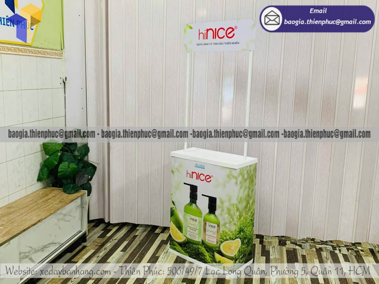 Quầy sampling bằng nhựa marketing tại siêu thị gia công quầy sampling theo yêu cầu