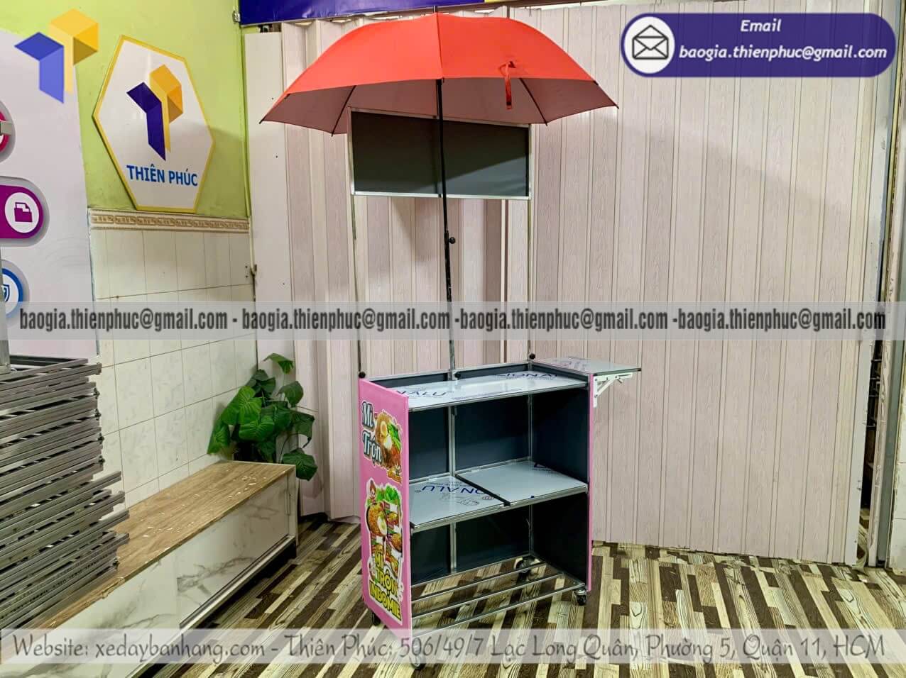 Xe xếp bạt bán mì trộn lề đường có dù che giá rẻ in logo tên quán thương hiệu