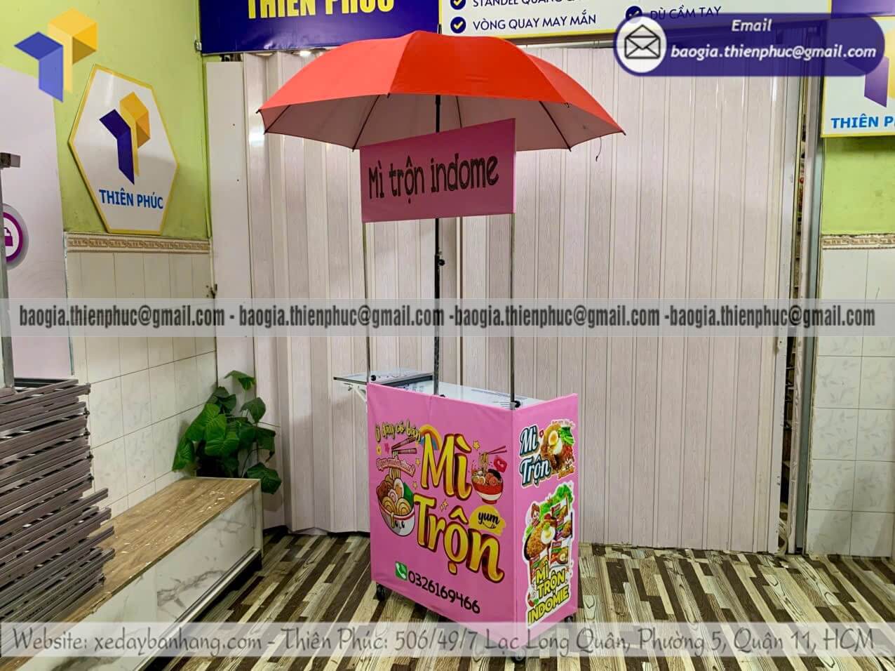 Xe xếp bạt bán mì trộn lề đường có dù che giá rẻ gia công quầy giá tốt