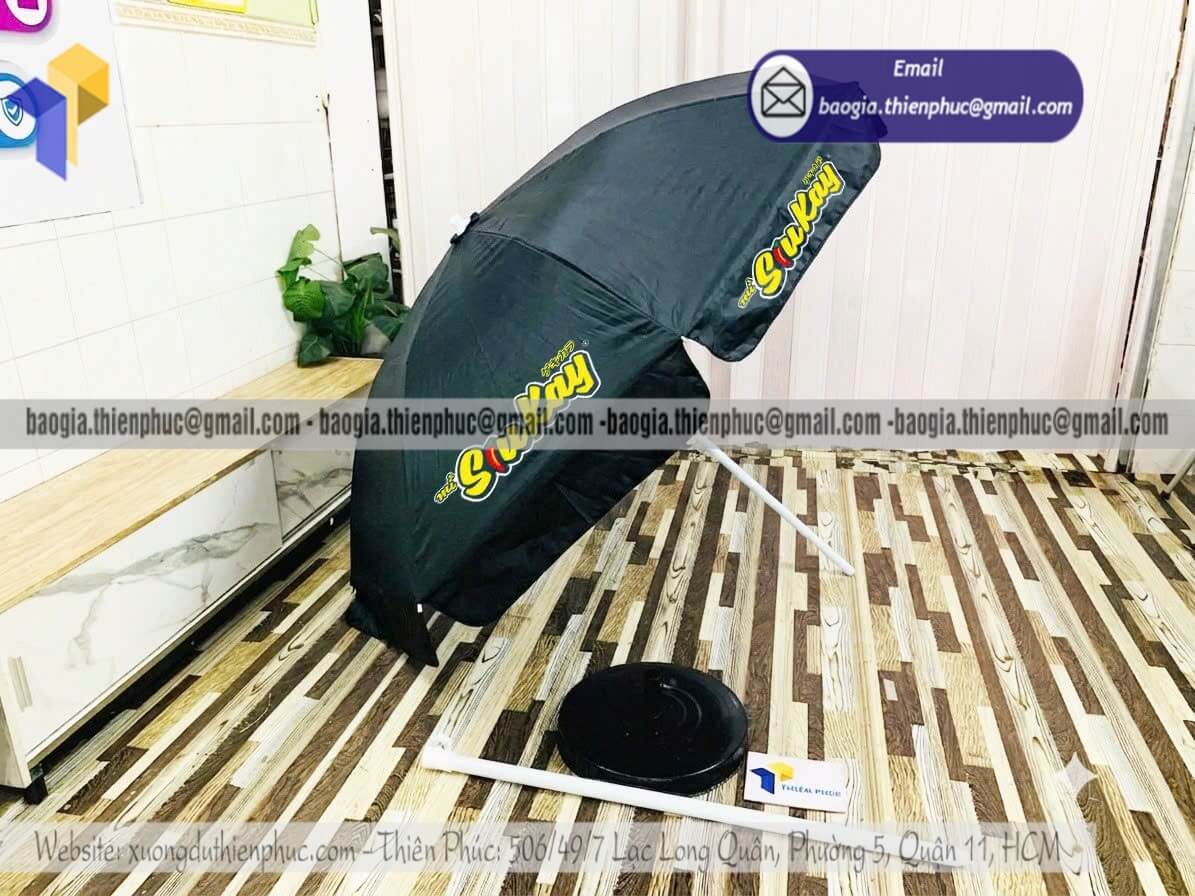 Xưởng sản xuất ô dù bạt quảng cáo in nhãn hàng in sắc nét cho quán cafe sân vườn