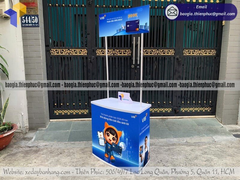 Booth nhựa quảng cáo cho PG đứng sự kiện khai trương sale branding hot