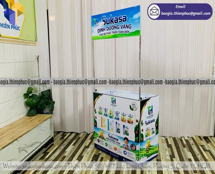 Booth trưng bày phát hàng dùng thử bằng sắt hàng mẫu trải nghiệm sản phẩm