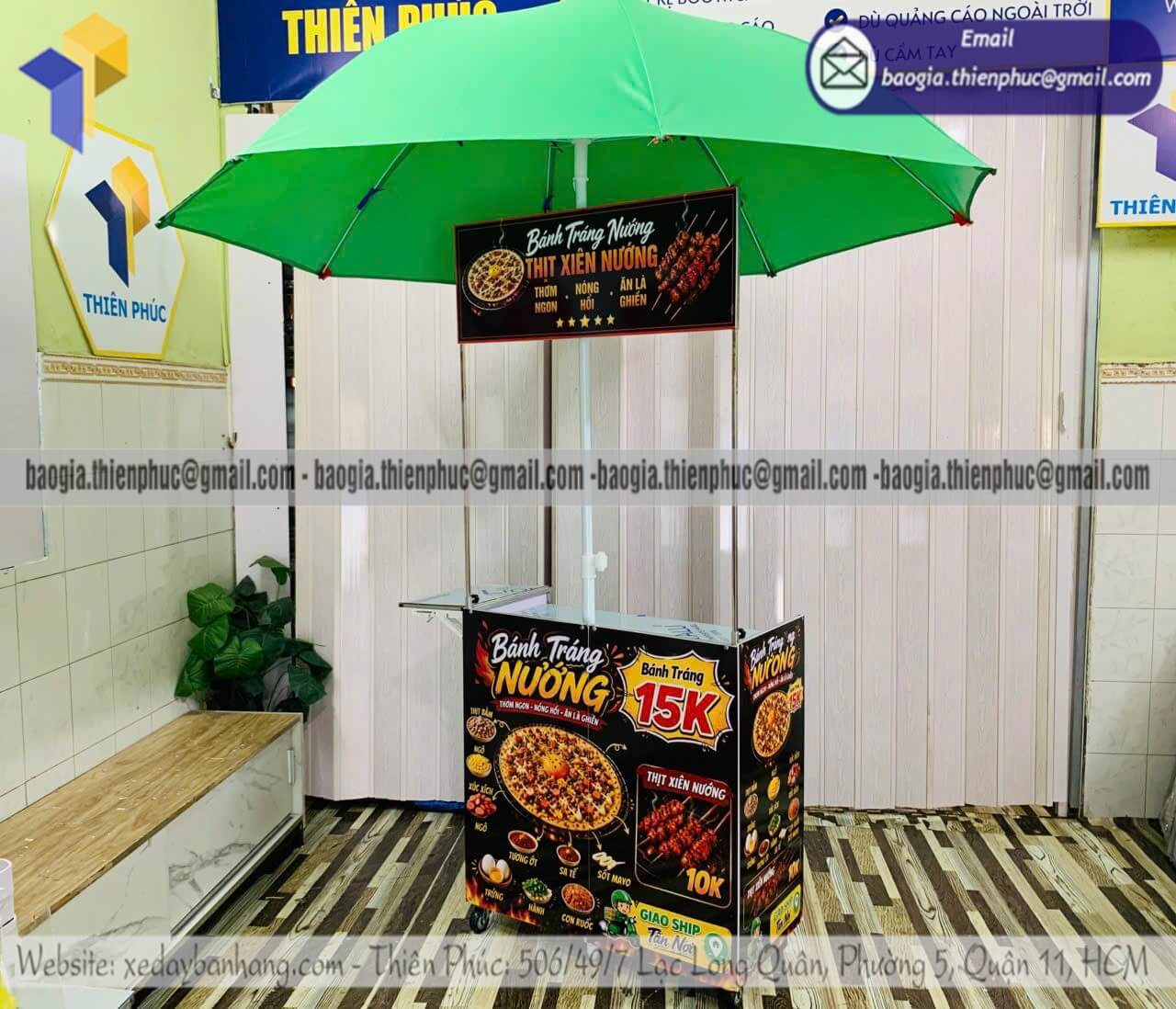 Đặt mua xe xếp bán đồ ăn vặt hàng rong lắp ráp trung tâm thương mại và phố đi bộ