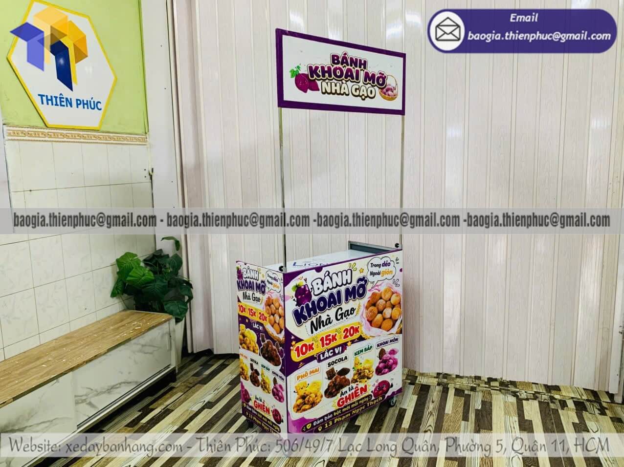 Đặt quầy xếp căng bạt bán bánh khoai mỡ ngoài trời gia công theo kích thước nhu cầu