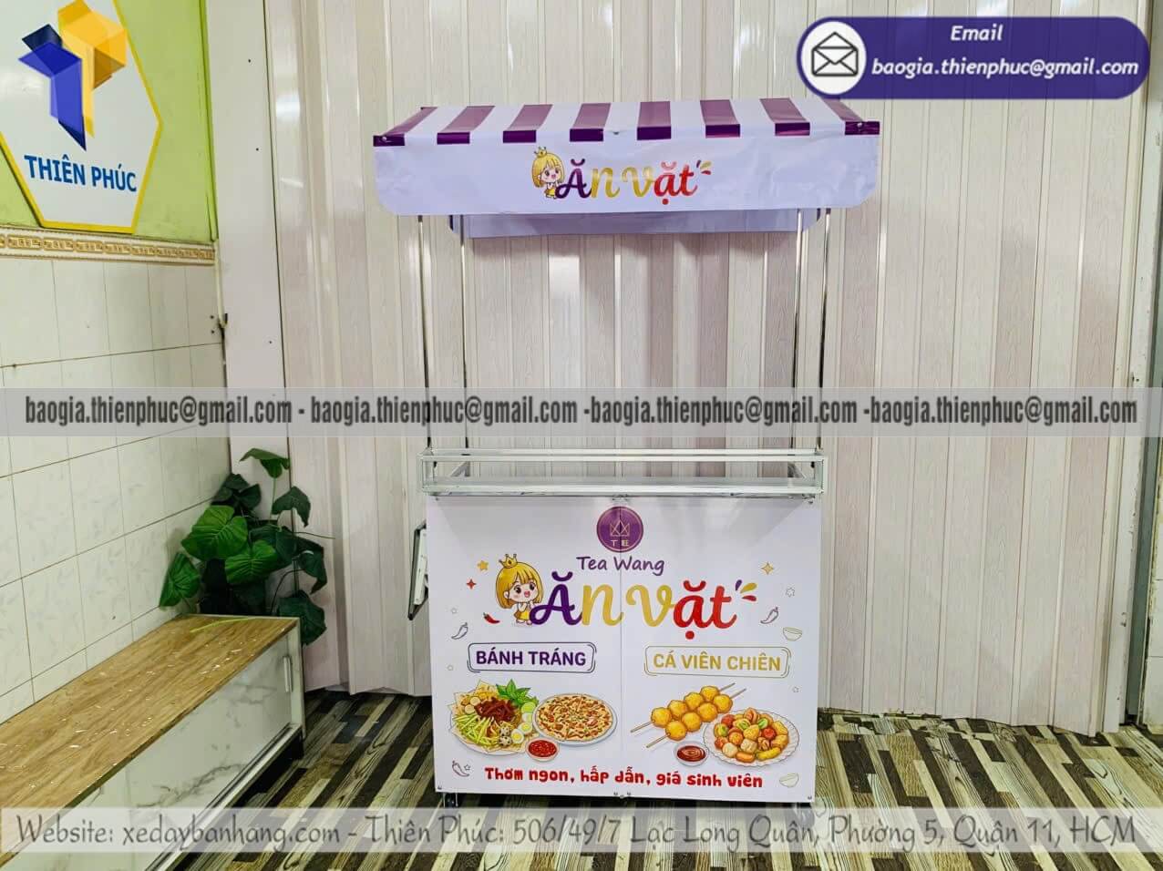 Đặt xe xếp bán đồ ăn vặt có mái che theo yêu cầu chất gọn để trang trí thương hiệu