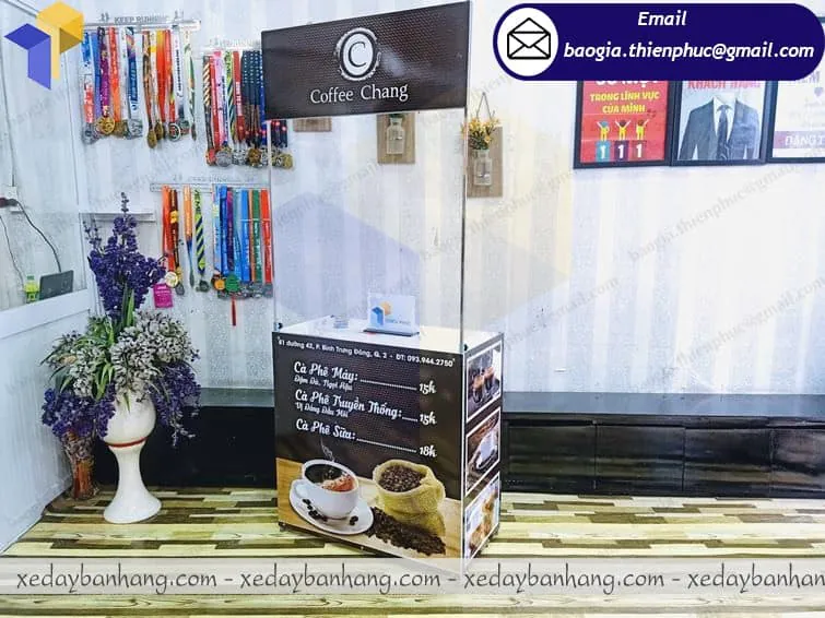 hình ảnh booth bán cafe di động bằng sắt