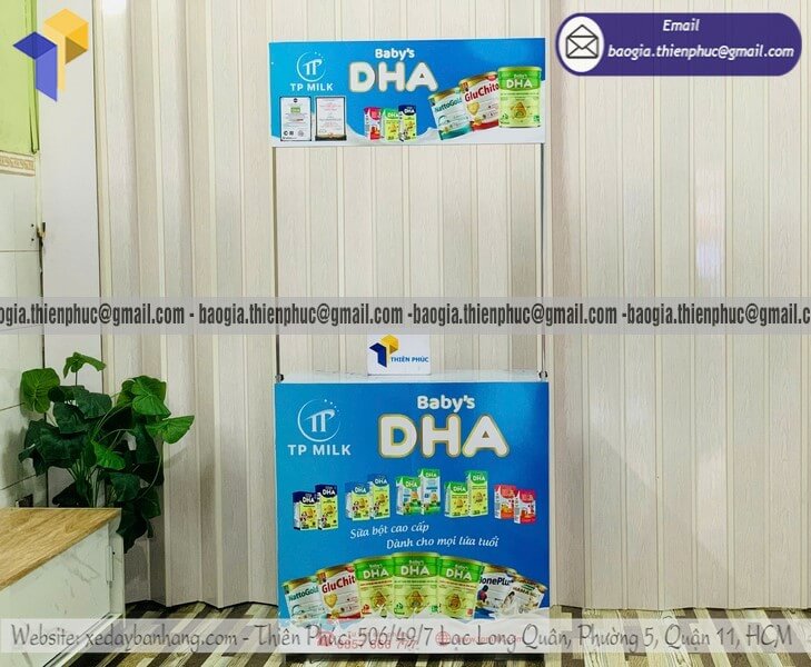 In booth sắt tiếp thị quảng cáo sản phẩm khuyến mãi