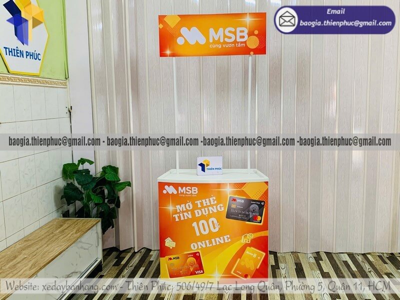 Mẫu booth nhựa sampling cho nhân viên PG bán hàng