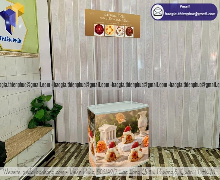 Quầy nhựa cho PG quảng cáo thương hiệu siêu thị trung gian sale số lượng lớn