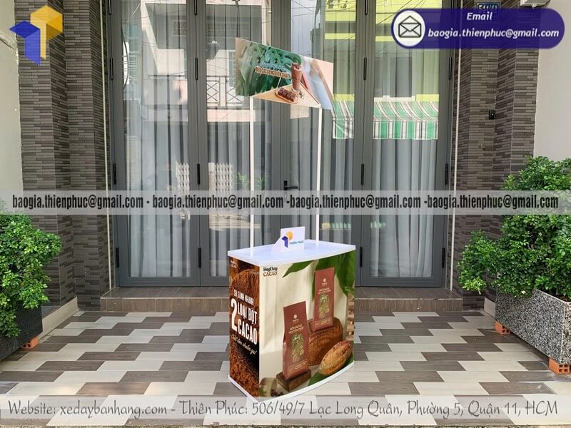 Quầy nhựa sampling bán hàng ngoài trời cho PG deploy chiến dịch