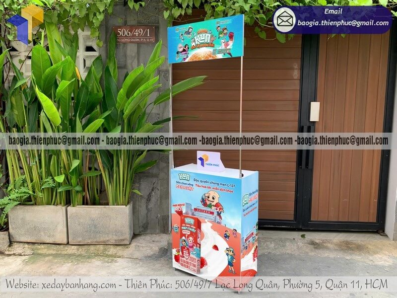 Quầy sắt cho PG phát hàng dùng thử tại siêu thị thiết kế theo brand nhanh