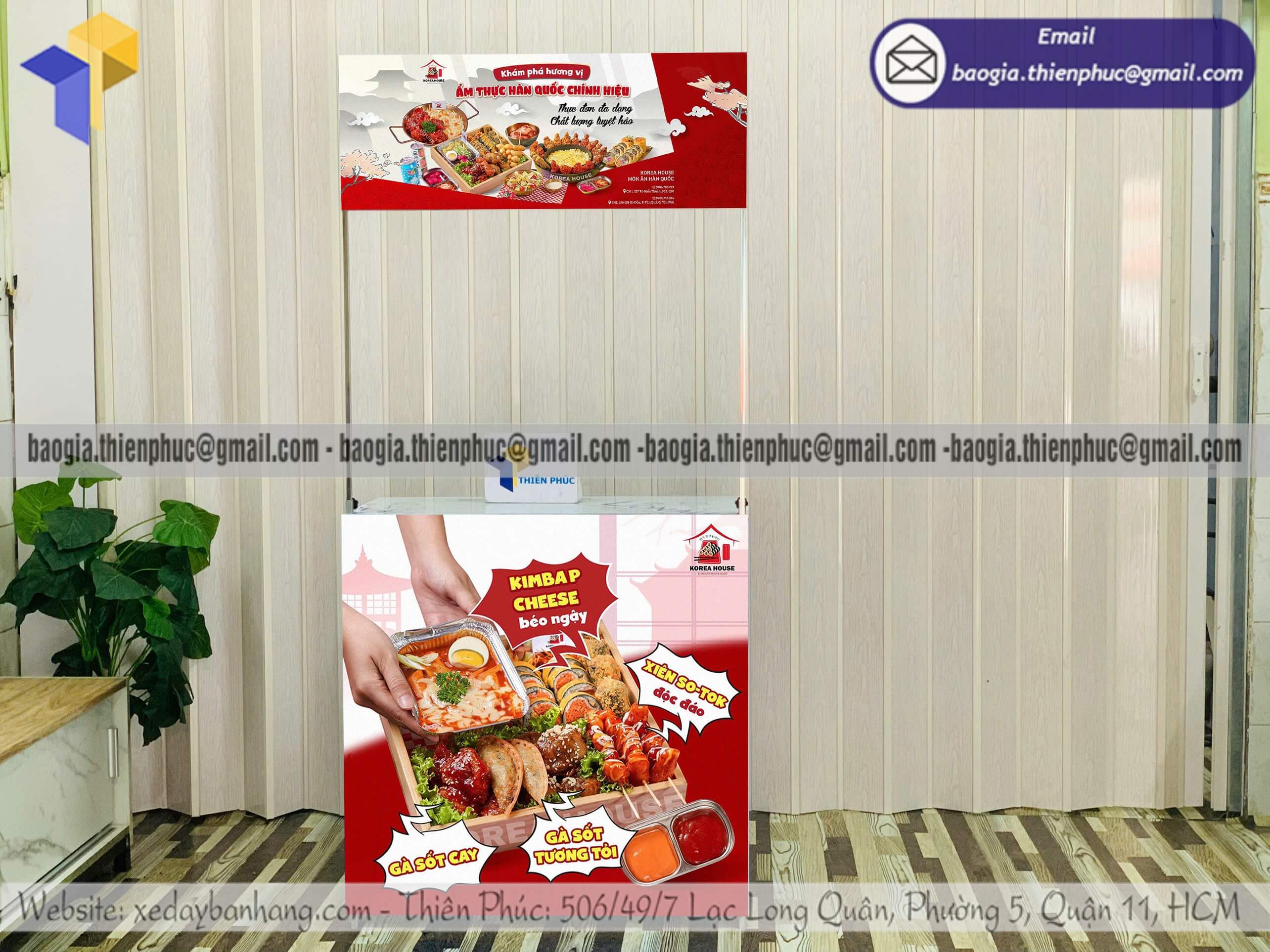 Quầy sắt gấp gọn cho PG trưng bày mẫu siêu thị đẹp