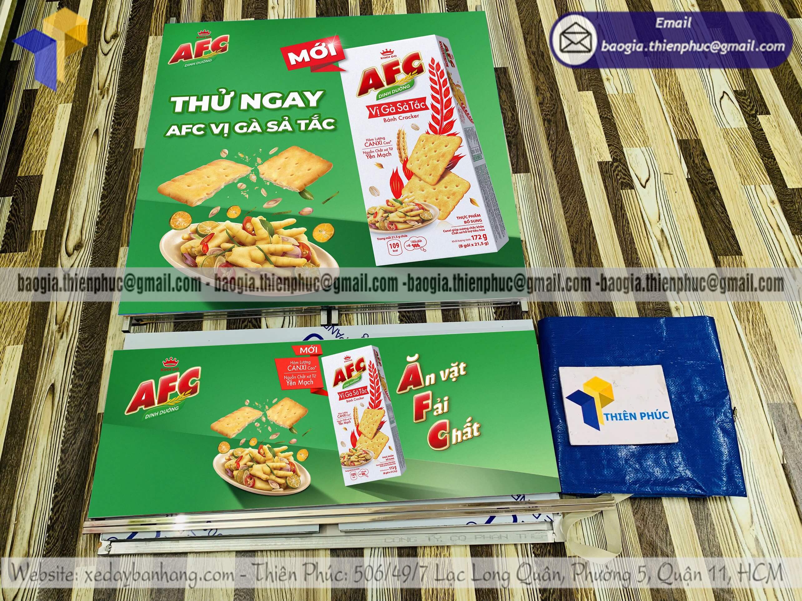 Quầy sắt sampling di động trưng bày sản phẩm đẹp quảng cáo sản xuất tại TP.HCM