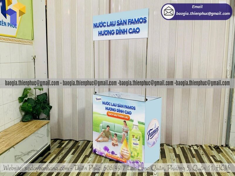 Quầy sắt trưng bày sản phẩm tiếp thị in logo cho khai trương sản phẩm và chiến dịch sale