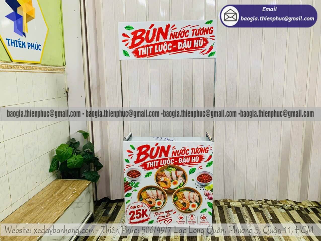Quầy xếp bán bún thịt luộc di động dựng bán vỉa hè Quầy xếp bán bún thịt luộc di động dựng bán vỉa hè