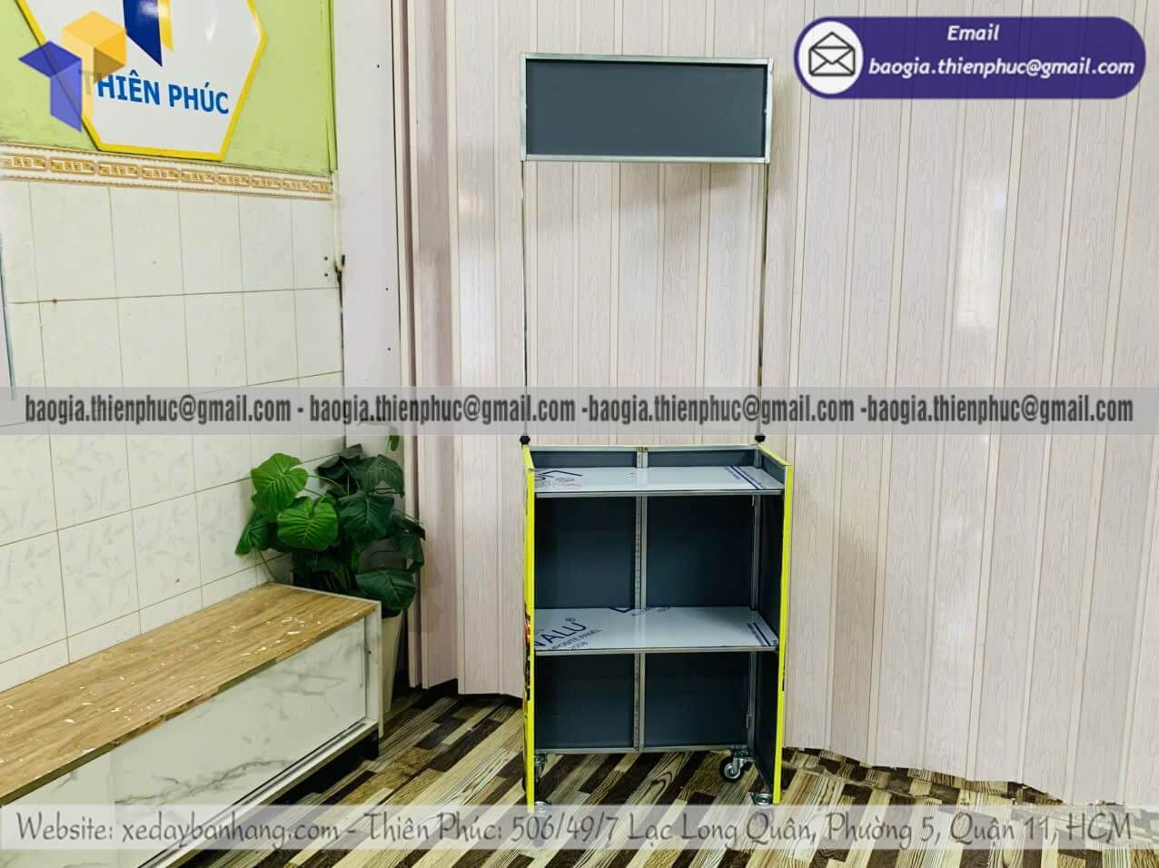 Quầy xếp ốp bạt bán lạp xưởng nướng nhỏ di động không qua trung gian đặt làm 1 cái