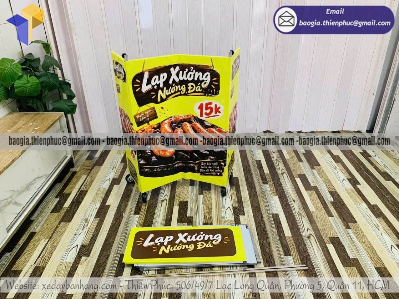 Quầy xếp ốp bạt bán lạp xưởng nướng nhỏ di động mang đi bán hàng nhiều địa điểm