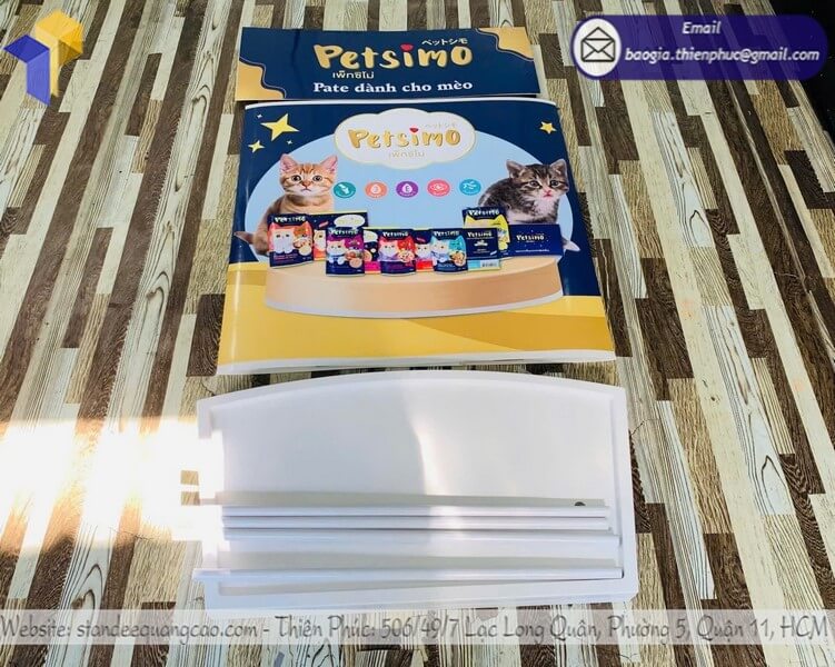 quầy sampling nhựa tiếp thị quảng cáo pate cho mèo