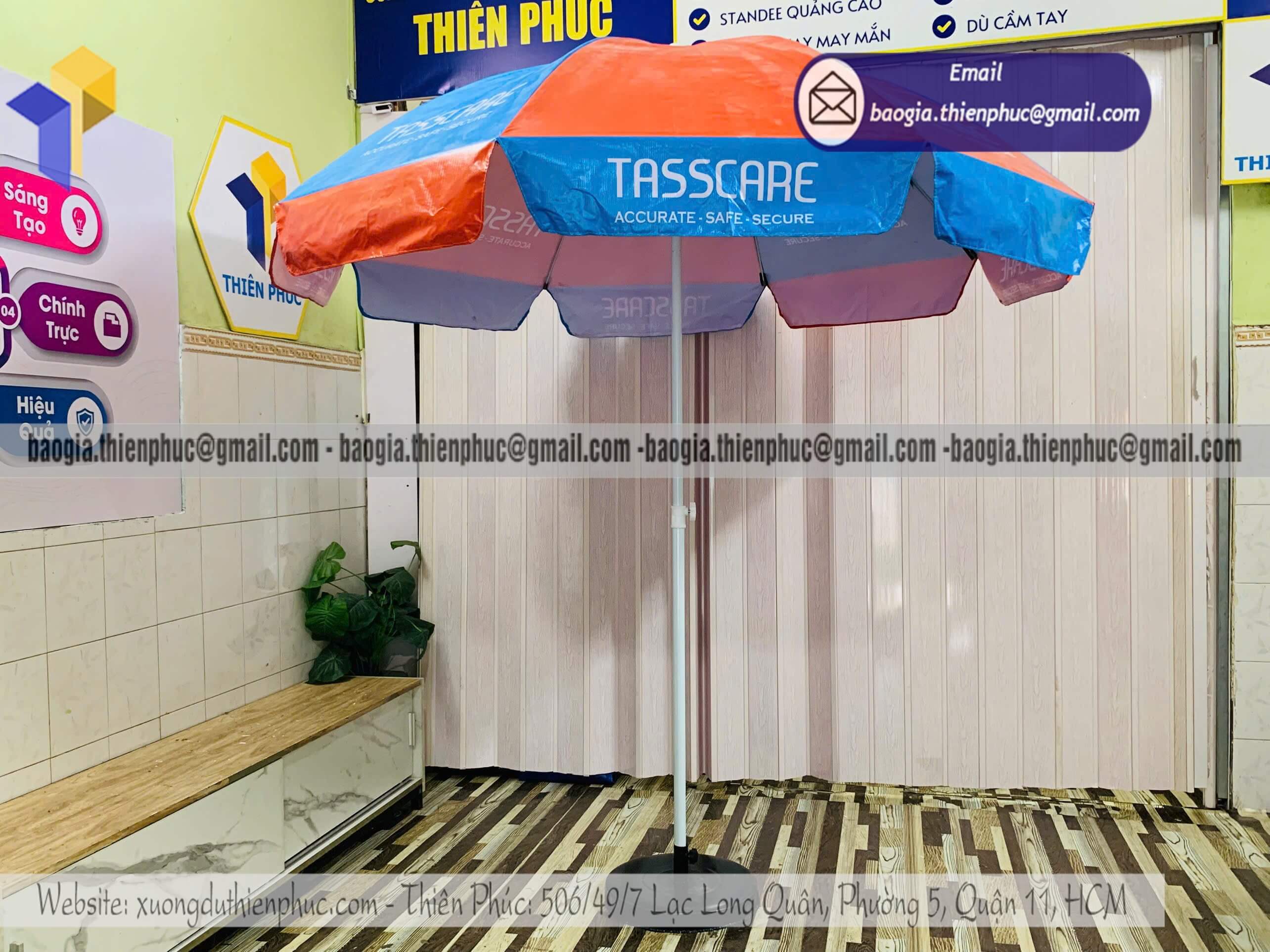 Thiết kế dù bạt quảng cáo thương hiệu che ngoài trời phân phối cho thương hiệu lớn cực bánh cuốn