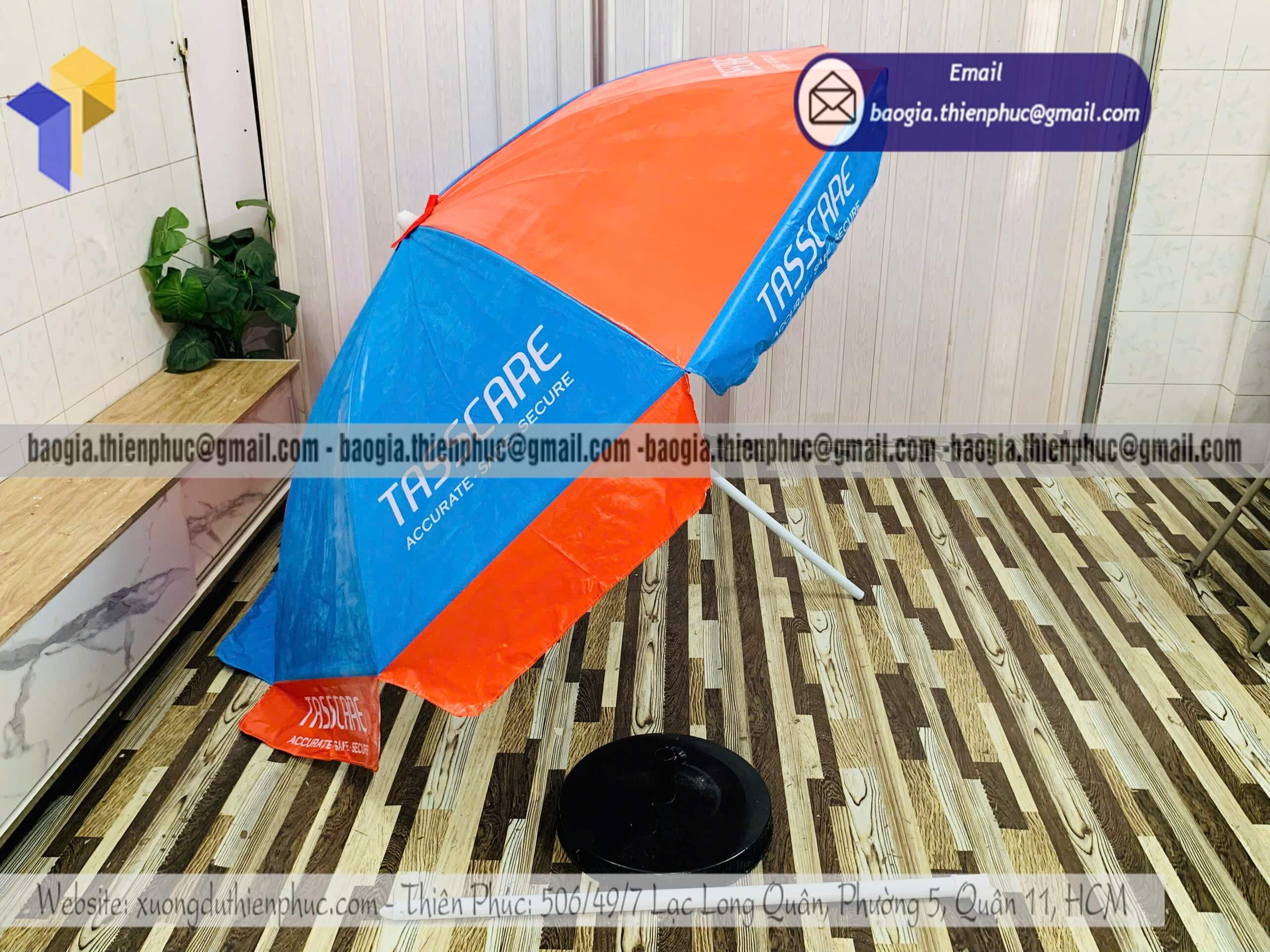 Thiết kế dù bạt quảng cáo thương hiệu che ngoài trời xưởng làm dù tròn cho quán view sông