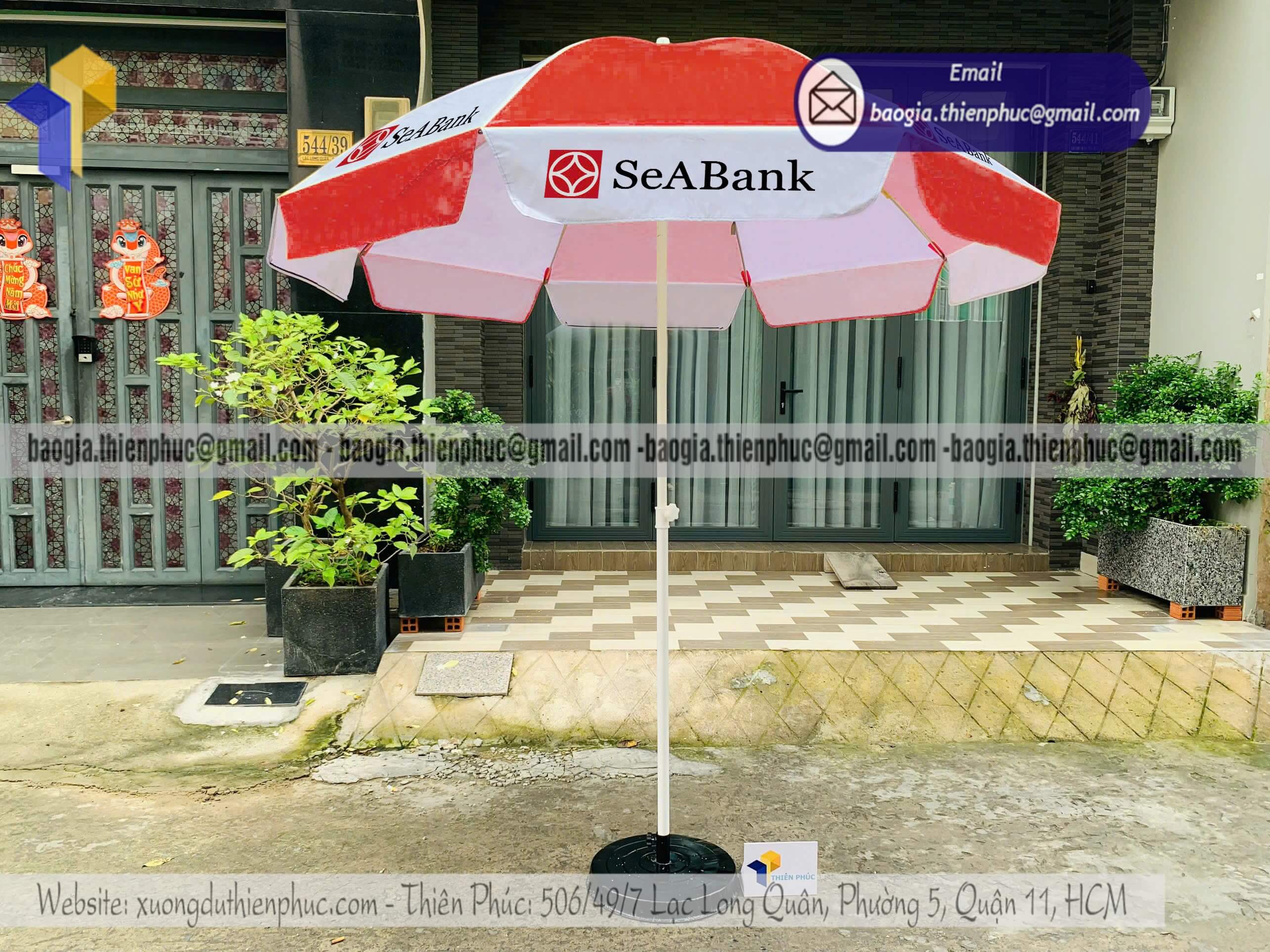 Thiết kế dù tròn event che ngoài trời doanh nghiệp phù hợp hội nghị khách hàng