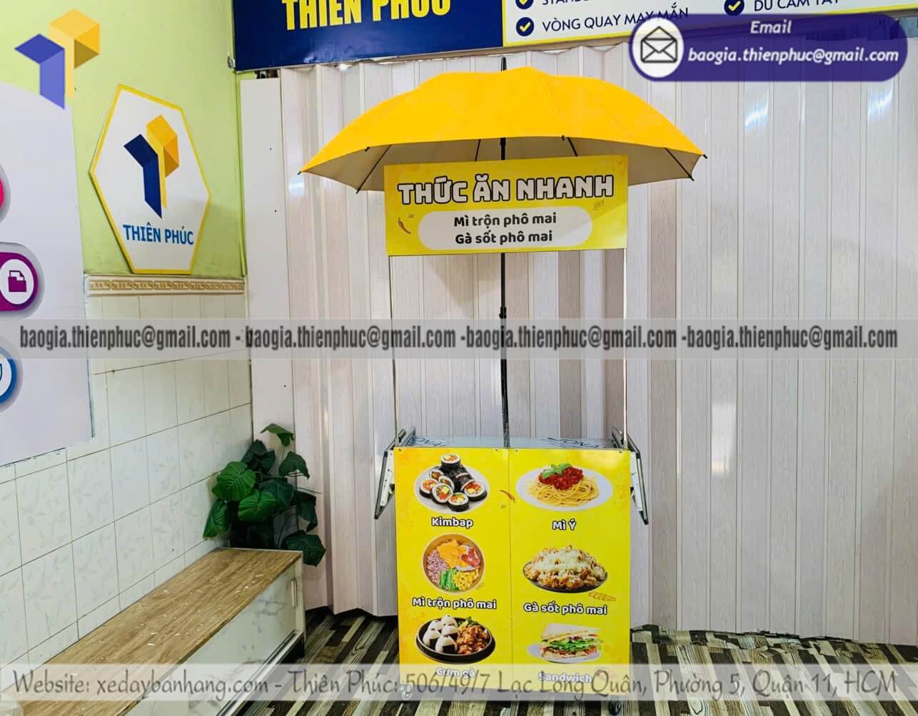 Xe xếp gọn bán thức ăn nhanh lề đường theo yêu cầu