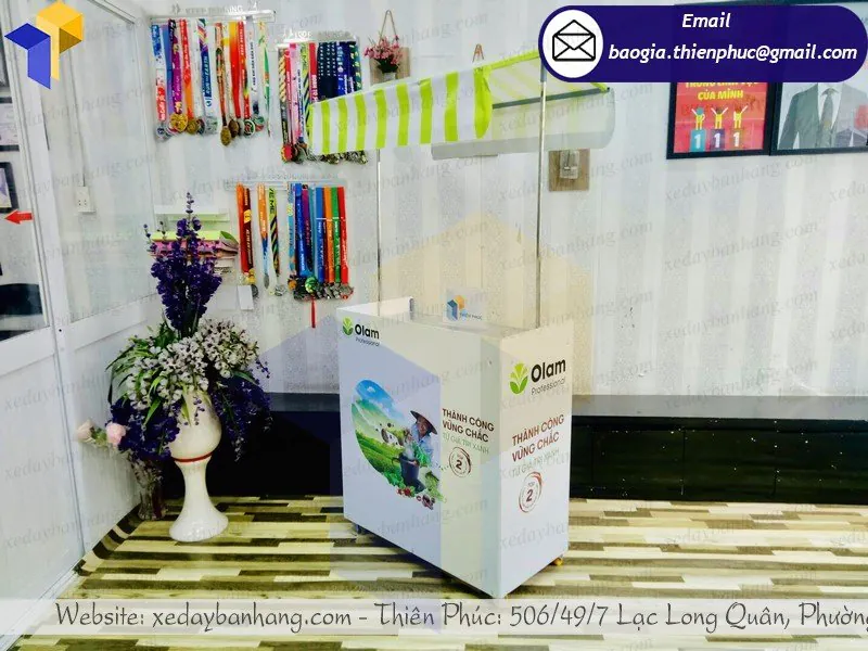 xưởng đóng xe lắp ráp trưng bày quảng cáo