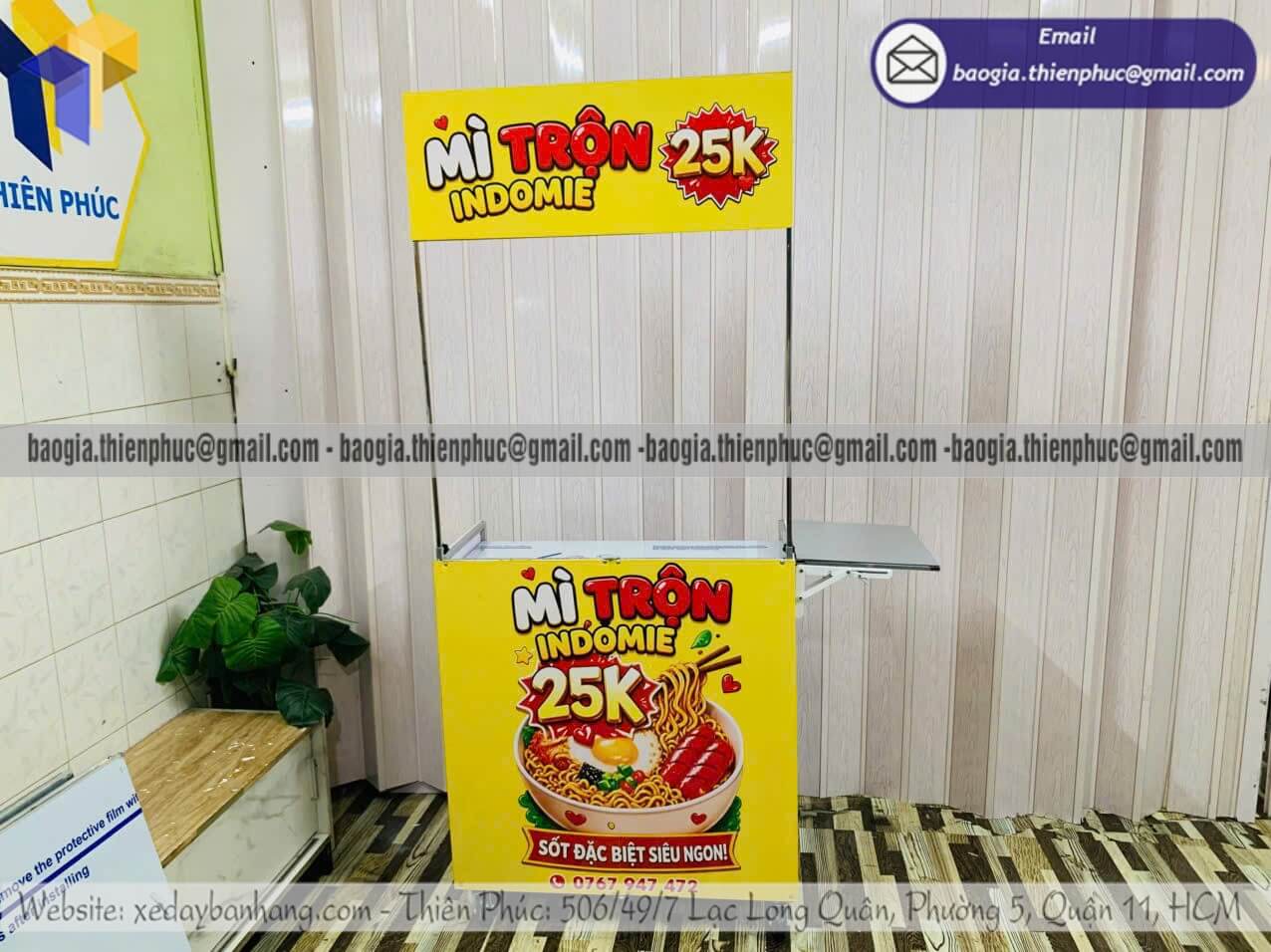 Xưởng sản xuất xe xếp bán mì trộn di động giá rẻ bán trước nhà bán hàng cực ngon